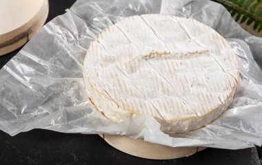 Camembert peyniri geleneksel Normandiya Fransızca, bir süt ürünleri