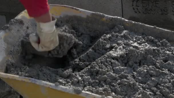 Masons Prepare Concrete — Stock Video