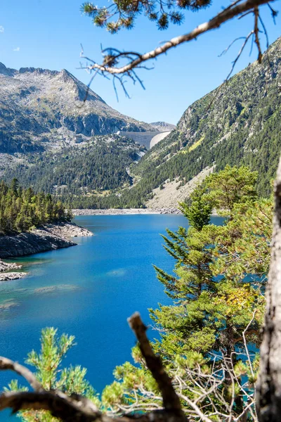 Uma Vista Lago Oredon Hautes Pirinéus França — Fotografia de Stock