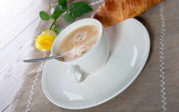 Café Manhã Francês Com Leite Croissants — Fotografia de Stock