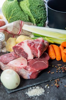 et ve sebze bir Fransız pot au feu hazırlanması için