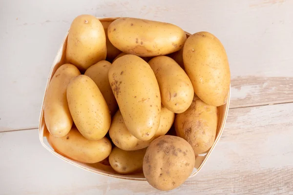 Fresh Organic Potatoes Wooden Table — Stock Photo, Image