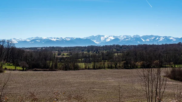 Vista Del Campo Con Las Montañas Los Pirineos Fondo — Foto de Stock