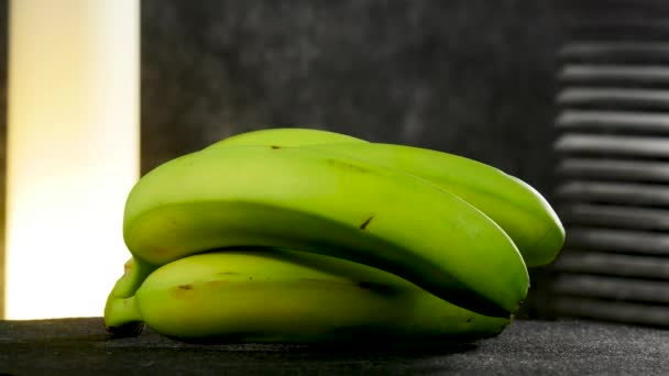 Deliciosas Bananas Orgânicas Girando Close — Vídeo de Stock