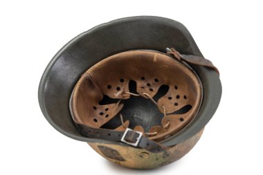 Alman Dünya Savaşı iki (Stahlhelm M1942) askeri kask, Normandiya