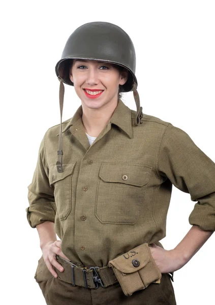 Jolie jeune femme habillée en ww2 uniforme militaire américain avec — Photo