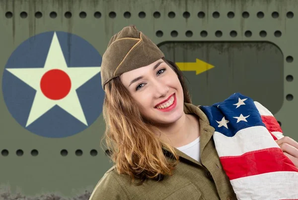 Pretty young woman in ww2 uniform us with american flag — Stock Photo, Image