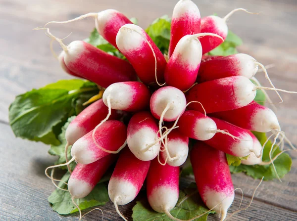 Delicious radishes organic brunch on rustic table — Stock Photo, Image