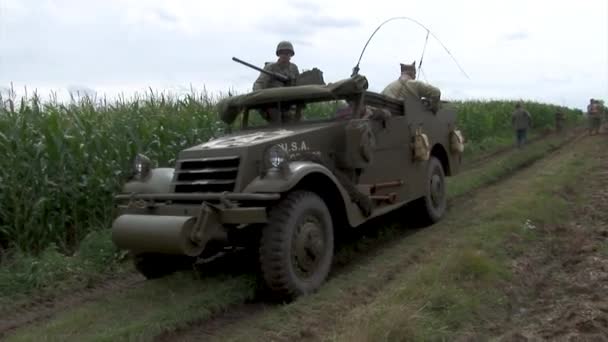 Toon Voor Enactment Van Ww2 Amerikaanse Militaire Voertuigen — Stockvideo