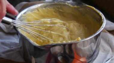 Muhallebi krem pasta bir kapta, madde Pastane hazırlanması. 