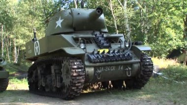 Dünya Savaşı iki Amerikan ışık tankı, canlandırılan olay