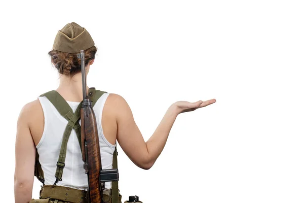 Вид сзади молодой женщины, одетой в американскую военную униформу ww2 — стоковое фото