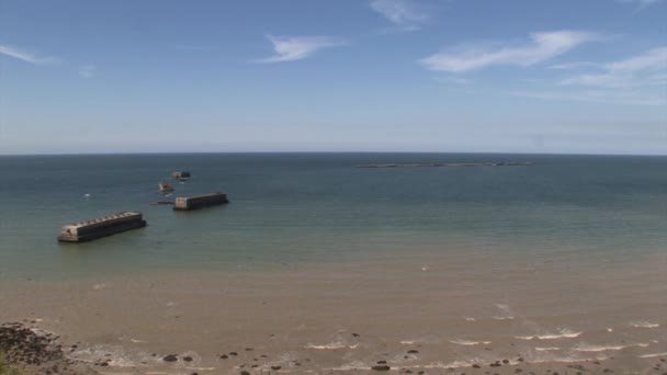 Nap Normandia Második Világháború Brit Hajók Mulberry Harbour Arromanches Franciaország — Stock videók
