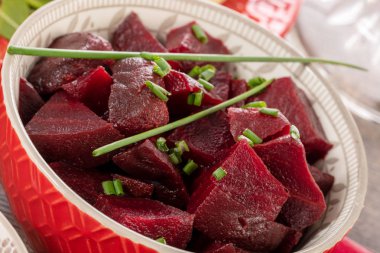 lezzetli pancar salatası küçük kase 