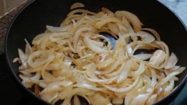 tavaya soğan pişirme