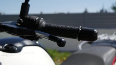 motosikletin gaz kavrama yakın çekim
