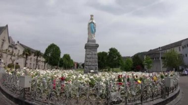 Lourdes Bakiresi, Yüksek Pireneler, Fransa