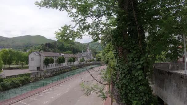 Blick Auf Die Basilika Von Lourdes Frankreich — Stockvideo