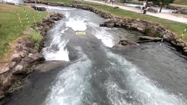 Rafting Grupo Sobre Gave Pau — Vídeo de stock