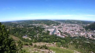 Onun Hac ile ünlü Lourdes şehir panoraması