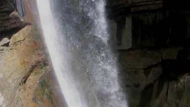 Мощный Водопад Ангон Озера Фаси Франция — стоковое видео