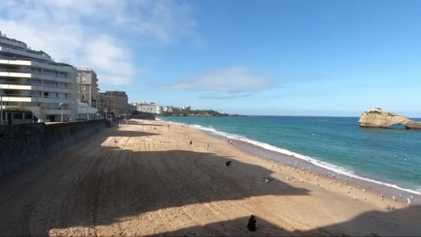 Praia Biarritz França Grande Plage Sandy Beach Biarritz Aquitaine França — Vídeo de Stock