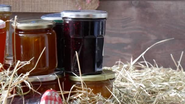 Curseur Caméra Mobile Montrant Des Pots Avec Différents Types Confiture — Video