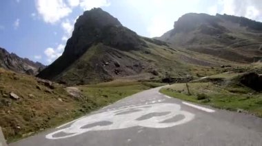 Fransız Pirene dağlarında Col du Tourmalet yol 
