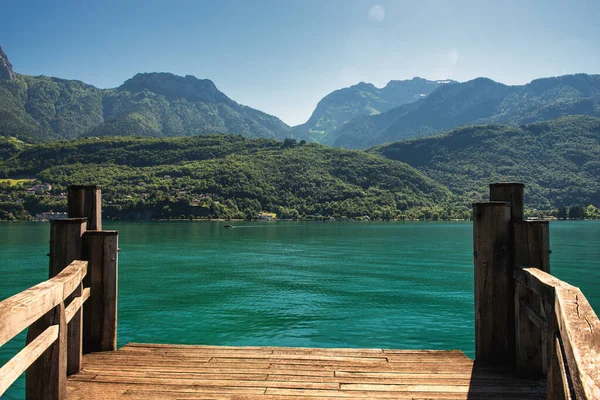 Vue du lac d'Annecy, Alpes françaises — Photo