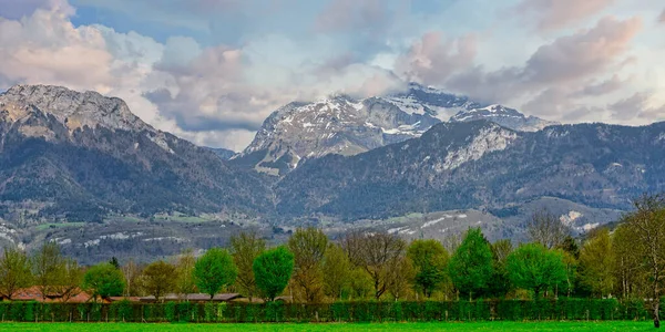 法国阿尔卑斯山中的山景 Annecy — 图库照片