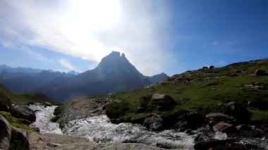 Pic du Midi Ossau Fransız Pirenesi dağlarında