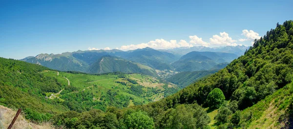 Fransız Pirenesi Dağları Ndaki Vadi Manzarası — Stok fotoğraf
