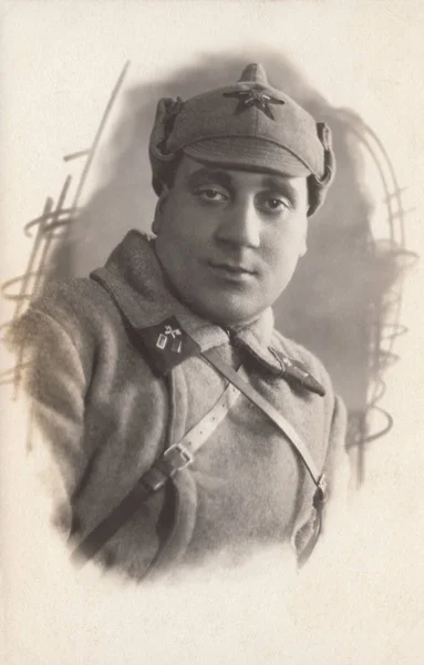 Kızıl ordu subayının fotoğrafı. Ii rütbesi askeri mühendisin portresi, 1932 eski fotoğraf