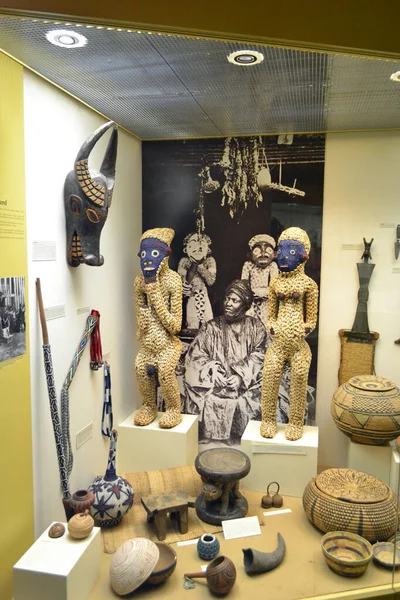 Germany Detmold Июля 2018 Скульптура Вождя Камеруна Своей Женой Племени — стоковое фото