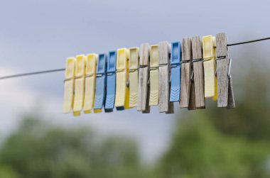 Yıkama-gökyüzünün altında açık alan satırında