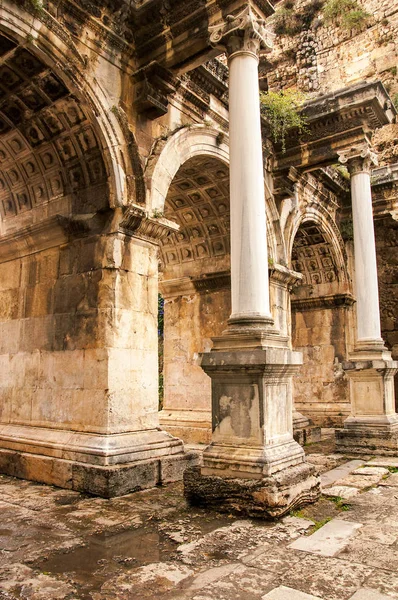 Puerta Histórica Adriano Ciudad Vieja Antalya Turquía — Foto de Stock