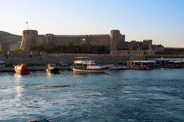 Bozcaada Canakkale 土耳其 2018年8月24日 Bozcaada 海岛中世纪城堡的看法 当轮渡接近码头时 — 图库照片