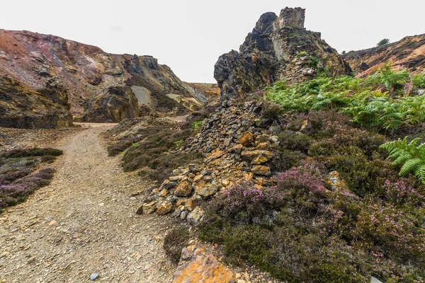Rocas Diferentes Colores Zona Minas Cobre Parys Mountain Amlwch Anglesey — Foto de Stock