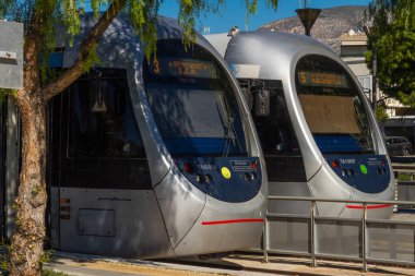 Yayın, Atina 'da iki tramvay, Yunanistan