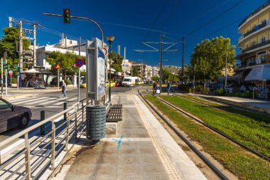 Editoryal, Glyfada tramvay durağı,