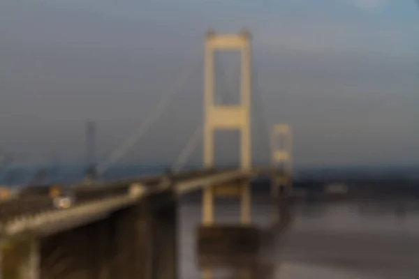 Imagen borrosa del puente colgante, paisaje —  Fotos de Stock