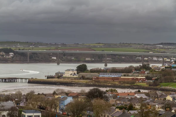 Town of Pembroke Dock from top of hill, landscape. — Stock Photo, Image