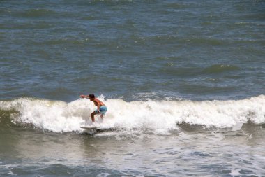 St. Augustine Sörfçüleri fırtınadan önce