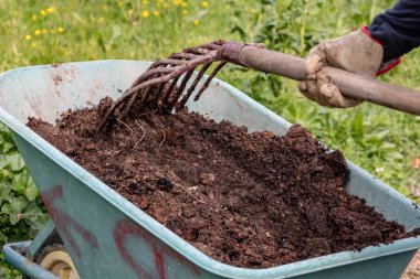 Gübre: pi ile bir tekerlek barrow organik biyo doğal gübre