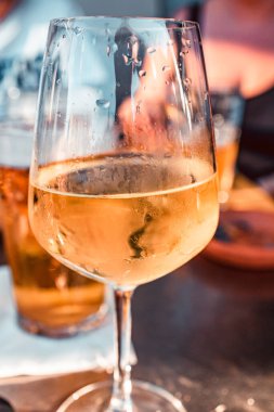 Milano 'da beyaz şarap