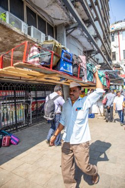 Mumbai 'ye Dabbawala yemek teslimatı