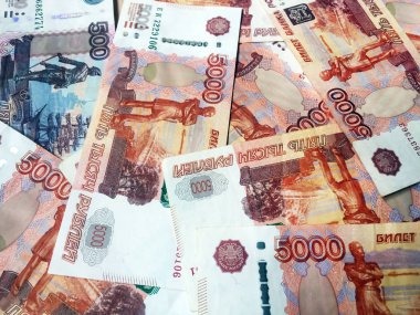 bir arka plan olarak 500 ve 5000 Rus rublesi banknot görüntüleri