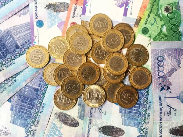 Mynt 100 Tenge Och Räkningar 2000 5000 Och 000 Kazakstan — Stockfoto