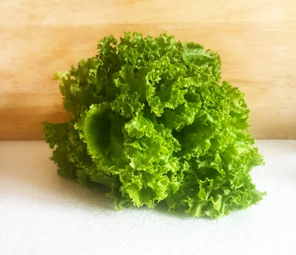 Bunch Leaves Green Crispy Lettuce Table Close — Stock Photo, Image