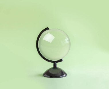 kristal berraklığında topu, model